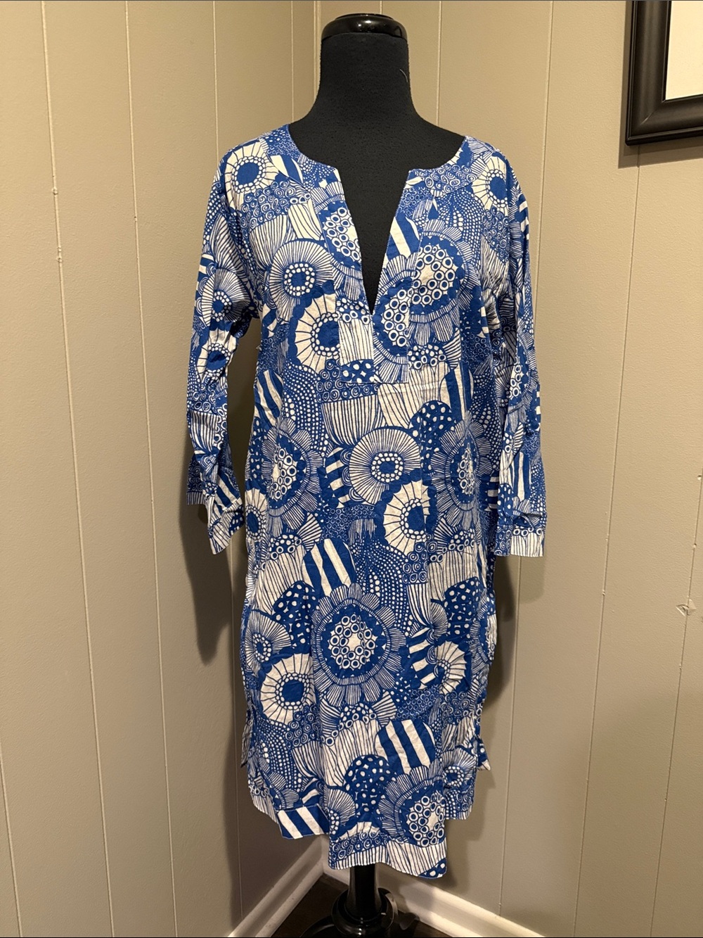 E Banana Republic Marimekko Women’s 2 Blue and White Graphic Floral Tunic